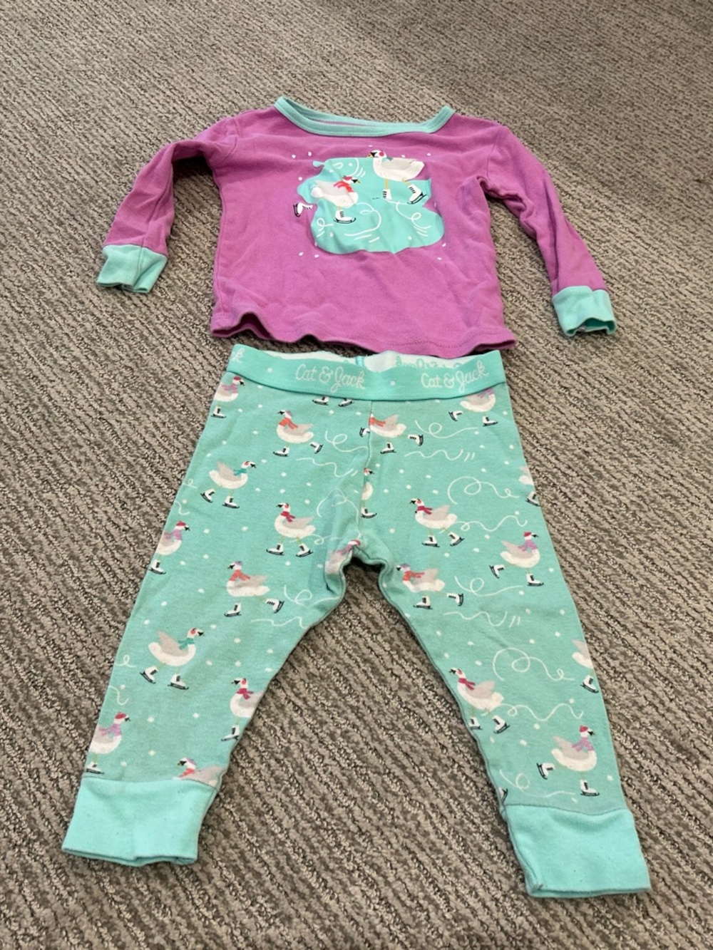 Cat & Jack Purple Top with Mint Green Duck-Print Pajama Set